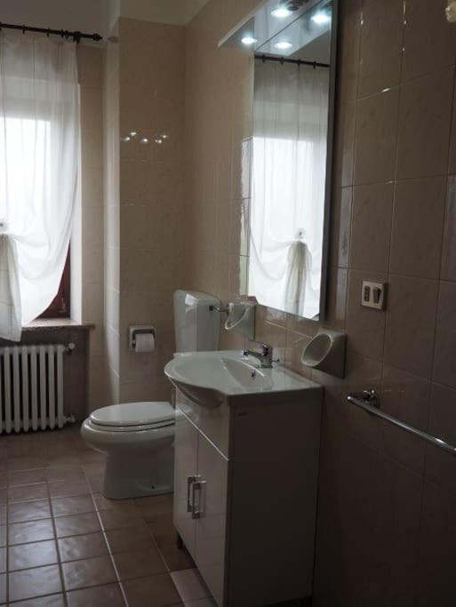 דירות Magliano Alfieri Casa Volpe מראה חיצוני תמונה
