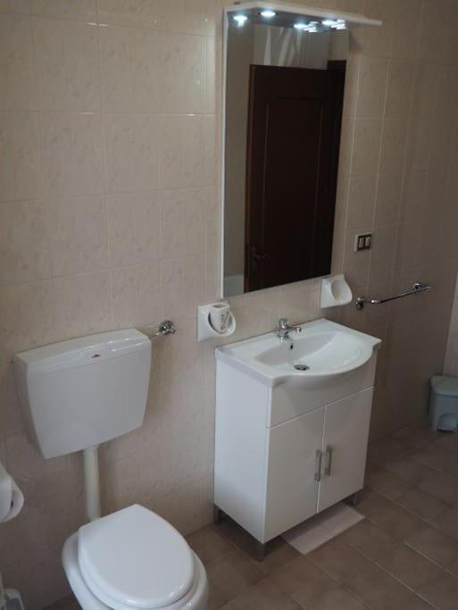 דירות Magliano Alfieri Casa Volpe מראה חיצוני תמונה
